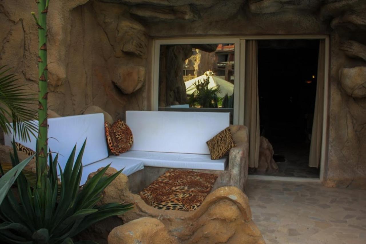 Caves Beach Resort Adults Only Hurghada Exterior foto